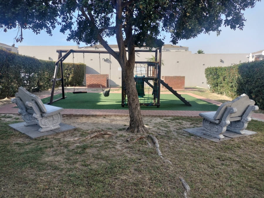 To Let 1 Bedroom Property for Rent in St Dumas Western Cape